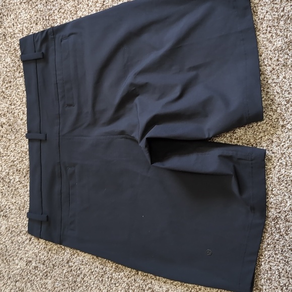 Lululemon Classic Black Men's Shorts Size 38 - Picture 6 of 7